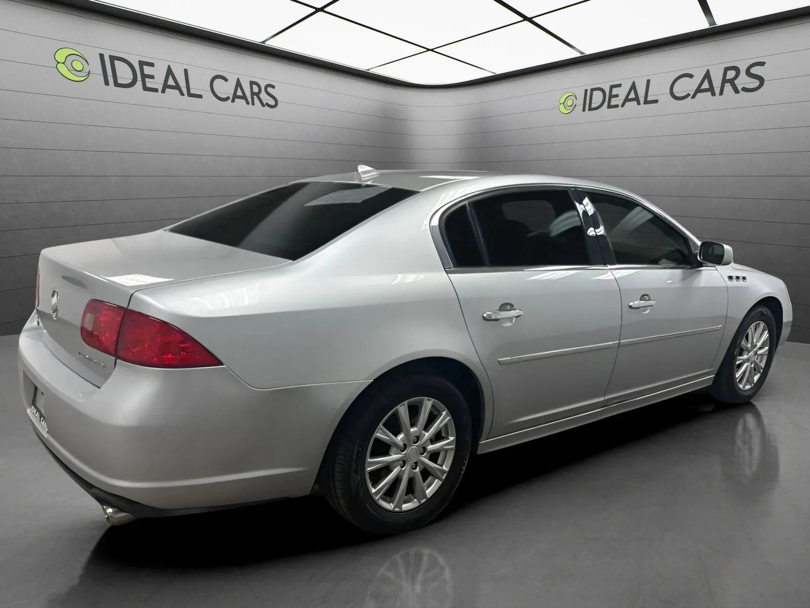 Used 2011 Buick Lucerne CX FWD image 5