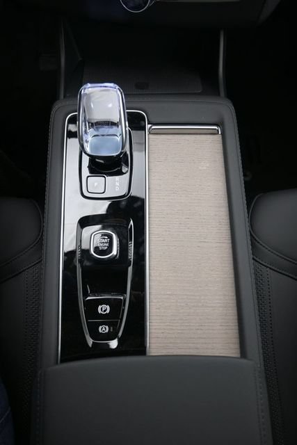 New 2026 Volvo XC90 B6 Plus w/ Protection Package Premier AWD/4WD image 10