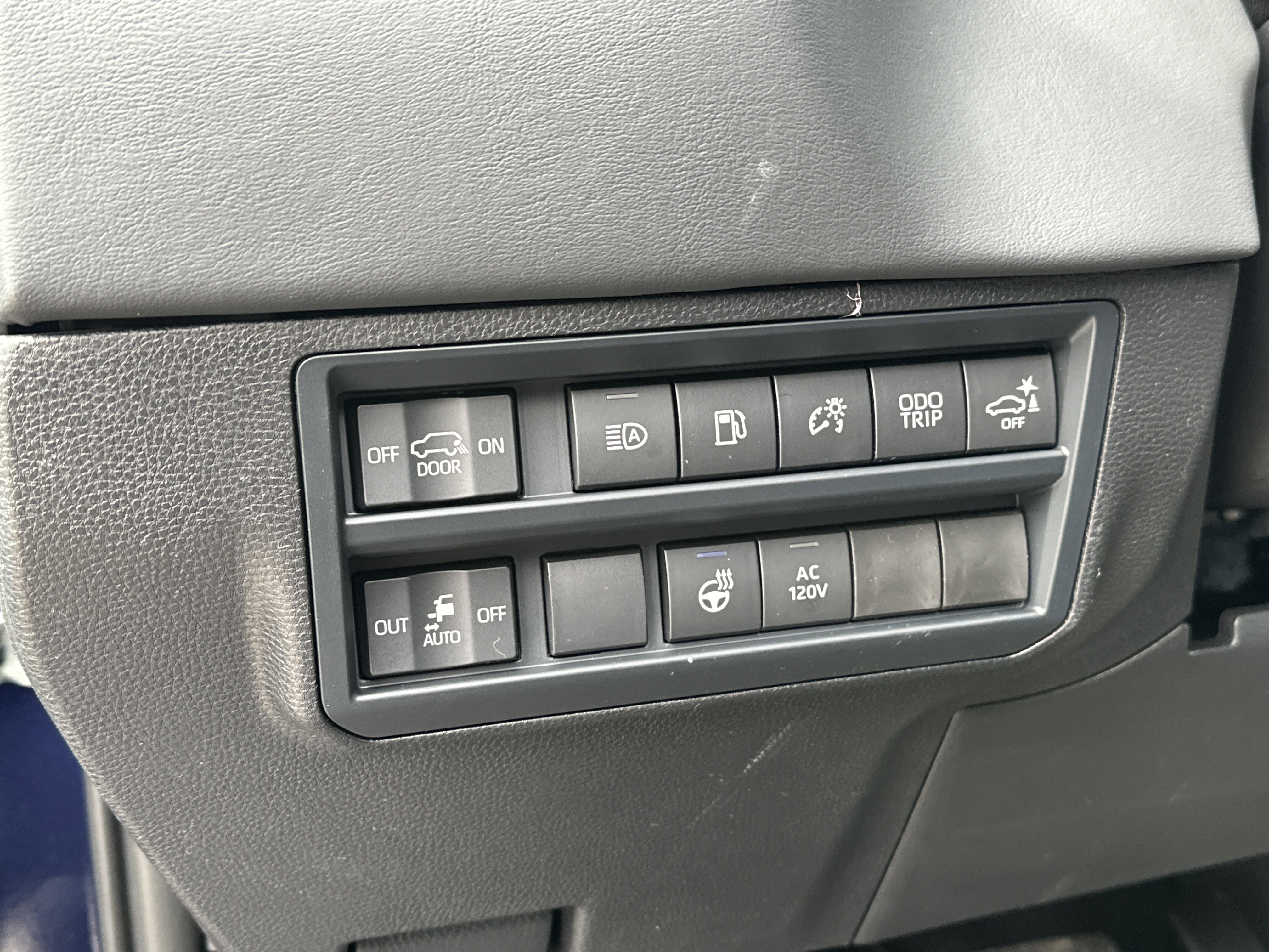 New 2026 Toyota Sequoia Platinum image 15