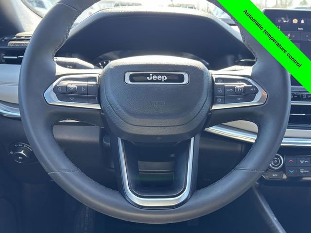 Used 2023 Jeep Compass Limited image 27