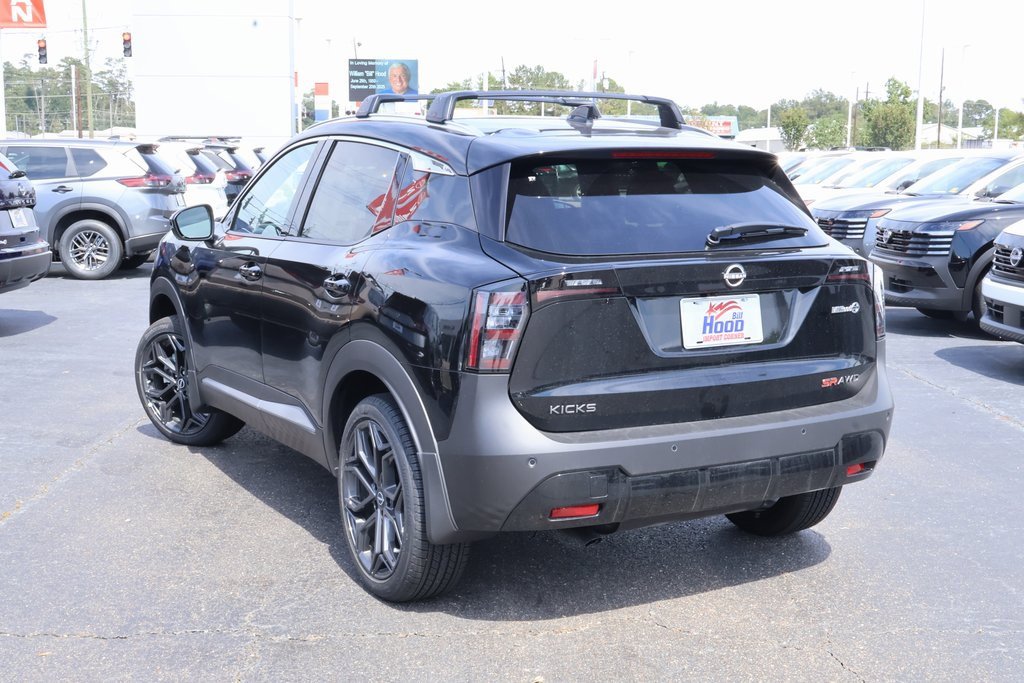 New 2025 Nissan Kicks SR