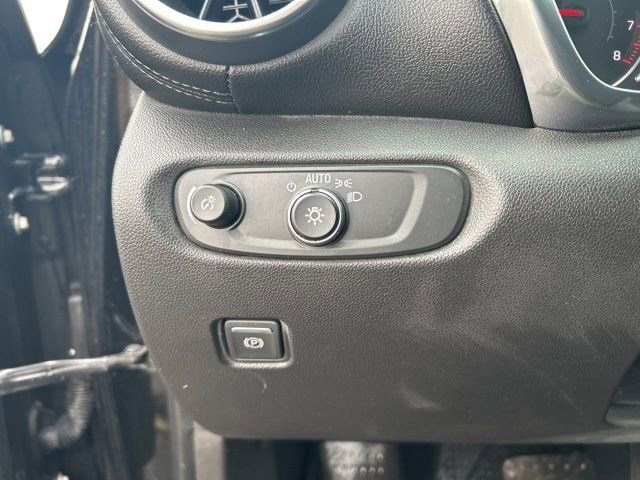 Used 2020 Chevrolet Blazer LT image 19