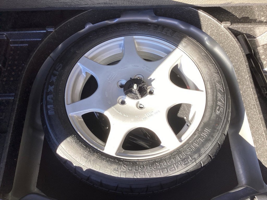 Used 2020 Ford Escape SE image 12