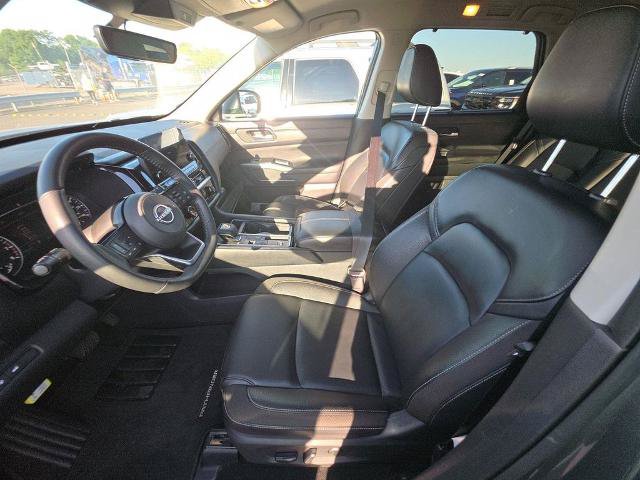 Certified 2025 Nissan Pathfinder SL FWD image 12