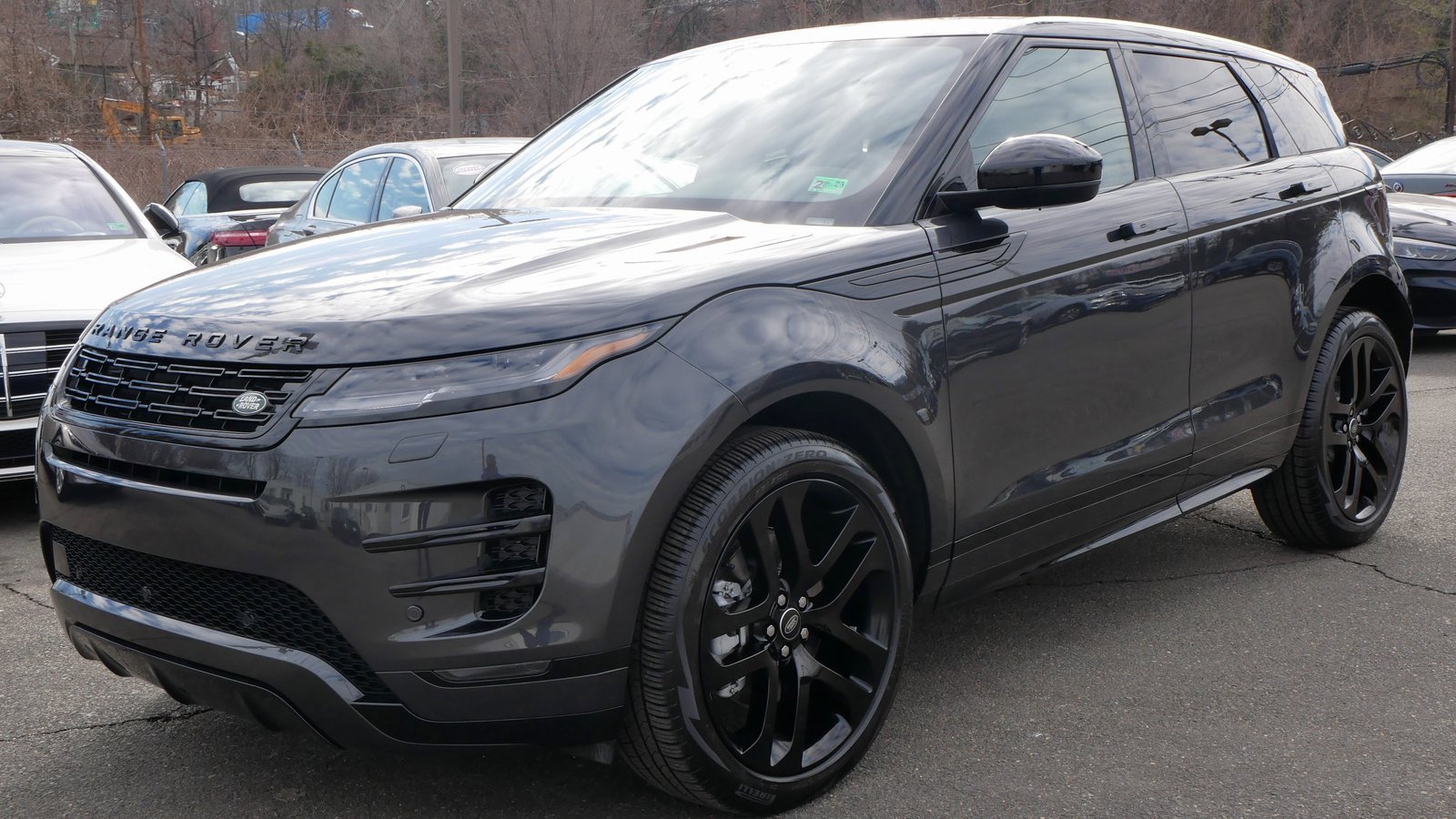 Used 2024 Land Rover Range Rover Evoque Dynamic SE image 4