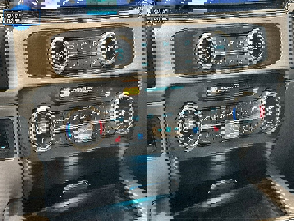 Used 2022 Ford F350 Lariat w/ Lariat Ultimate Package image 22