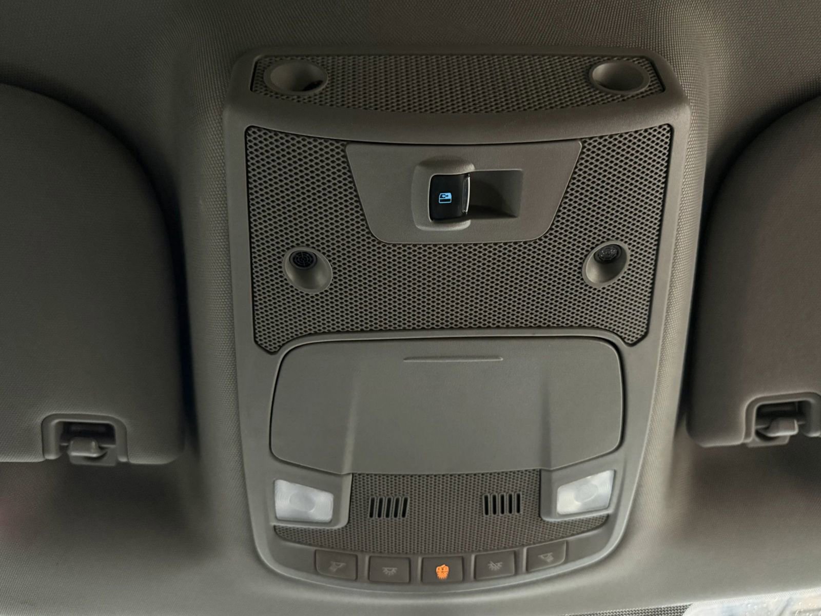 Used 2018 Ford F150 Lariat w/ Trailer Tow Package image 33