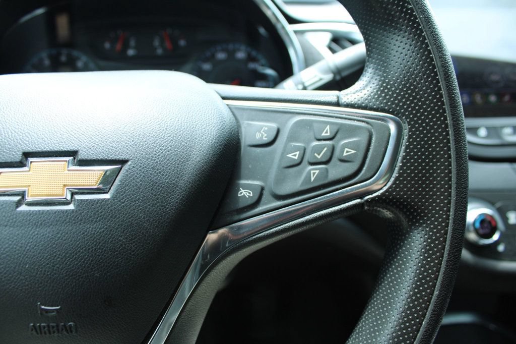 Used 2021 Chevrolet Malibu LT FWD image 24