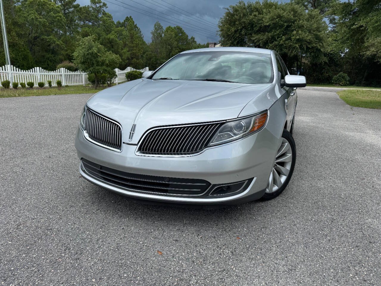 Used 2013 Lincoln MKS FWD image 27