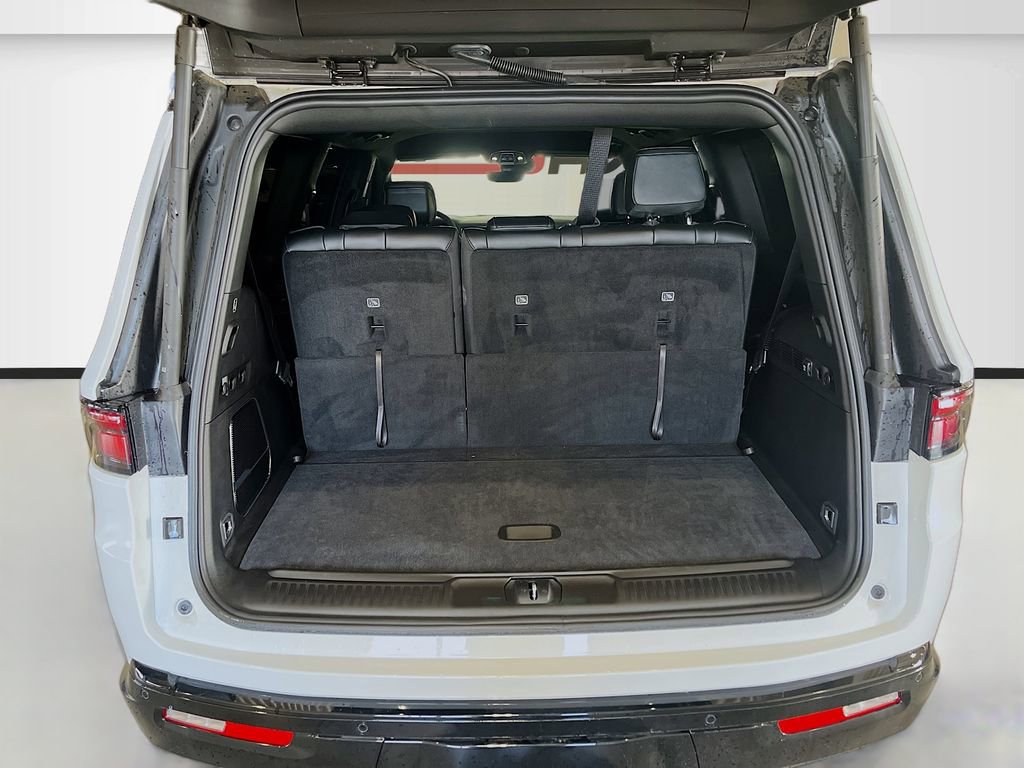 Used 2025 Jeep Wagoneer Series II image 18