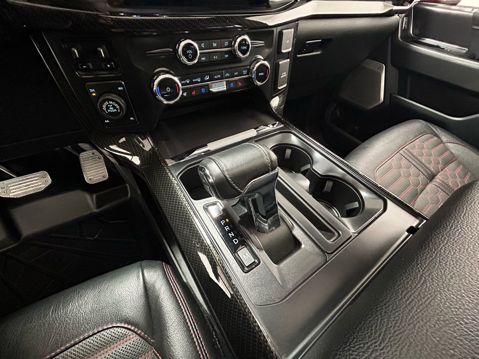 Used 2022 Ford F150 Lariat w/ Equipment Group 502A High image 25