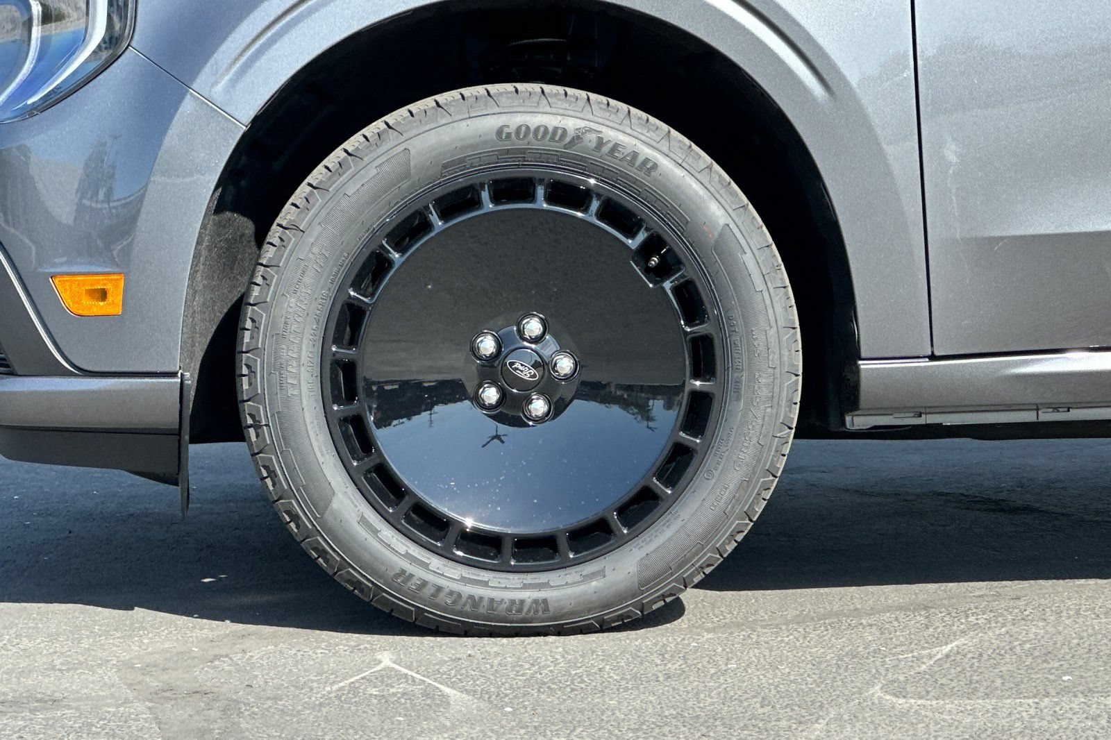 New 2026 Ford Maverick Lobo AWD/4WD image 25