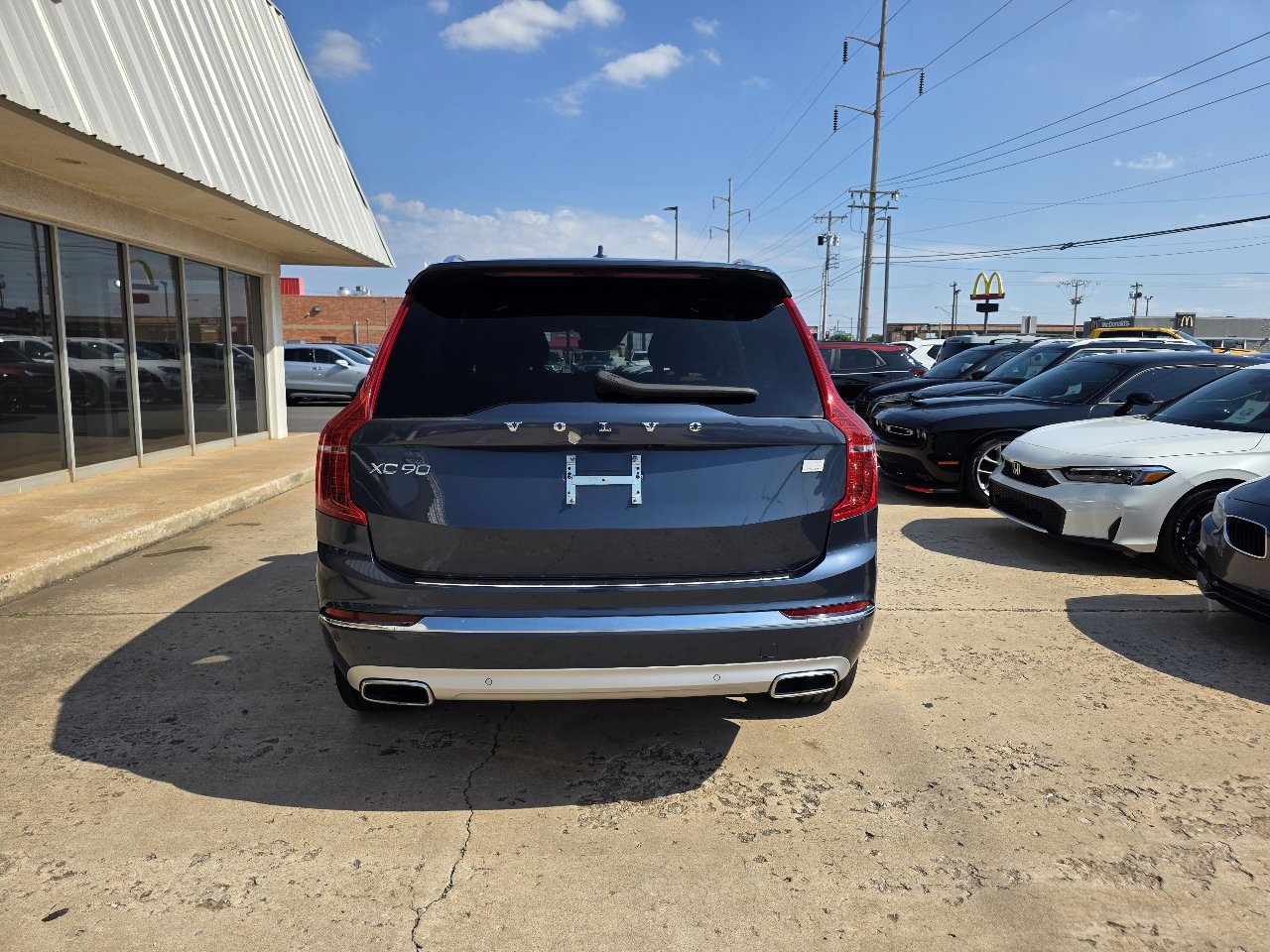 Used 2021 Volvo XC90 T8 Inscription w/ Lounge Package image 7