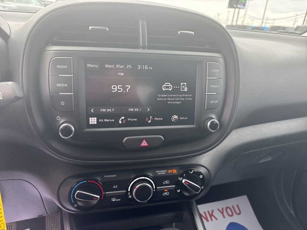 Used 2025 Kia Soul LX w/ LX Technology Package image 18