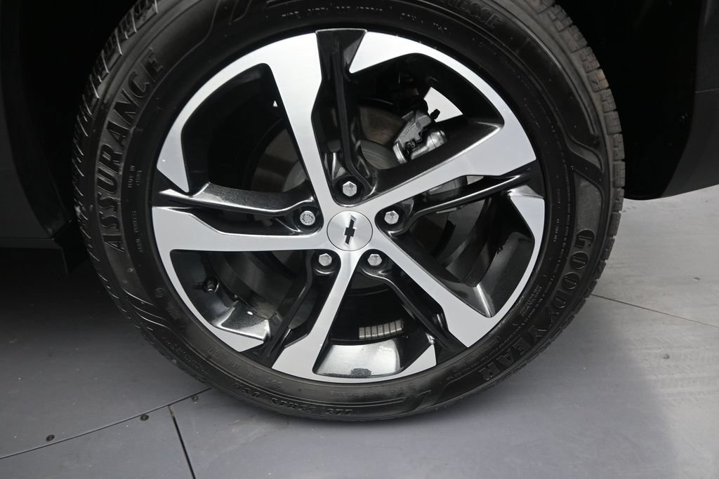 Used 2025 Chevrolet Trax RS FWD image 10