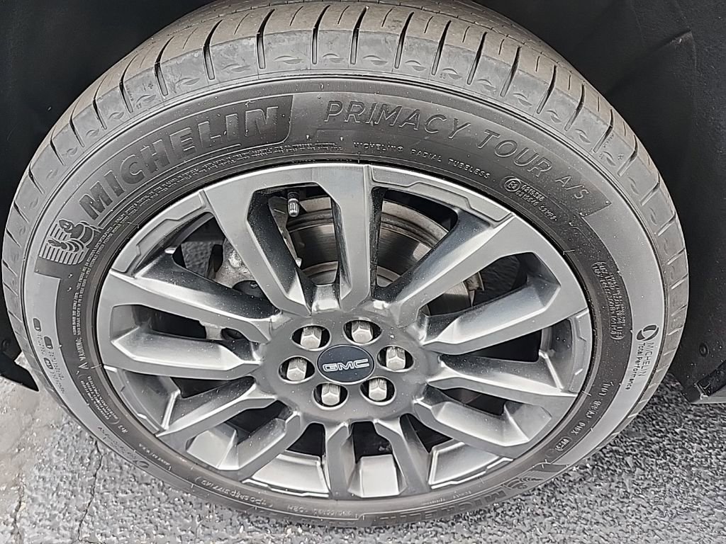 Certified 2023 GMC Acadia Denali w/ Black Diamond Edition image 9