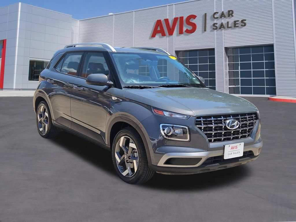 Used 2025 Hyundai Venue SEL FWD image 9