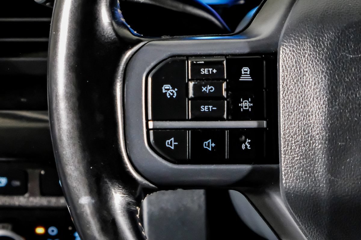 Used 2024 Ford F350 Lariat w/ Lariat Ultimate Package AWD/4WD image 18