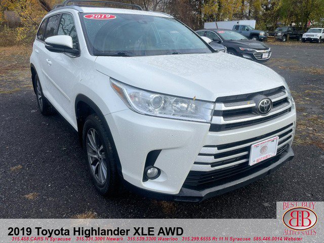Used 2019 Toyota Highlander XLE image 1