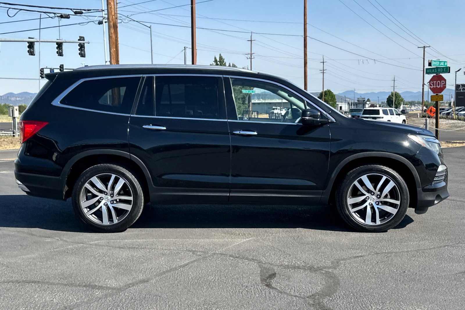 Used 2016 Honda Pilot Elite image 3