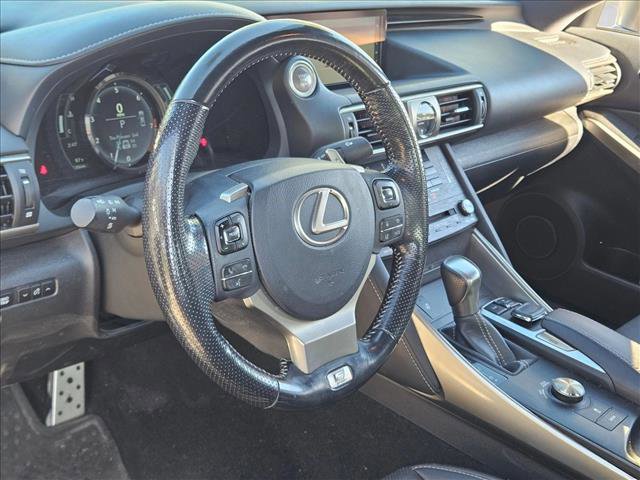 Used 2019 Lexus IS 300 AWD image 9