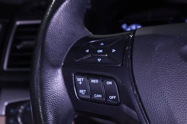 Used 2017 Ford Explorer XLT w/ Equipment Group 202A FWD image 18
