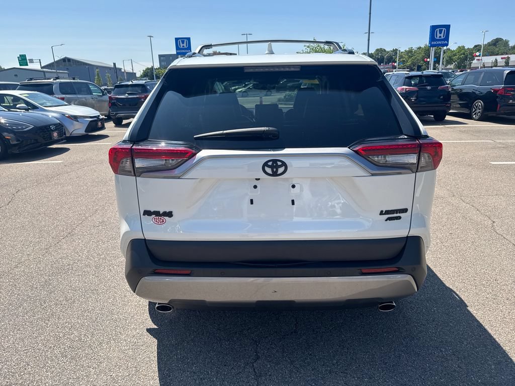Used 2022 Toyota RAV4 Limited AWD/4WD image 6