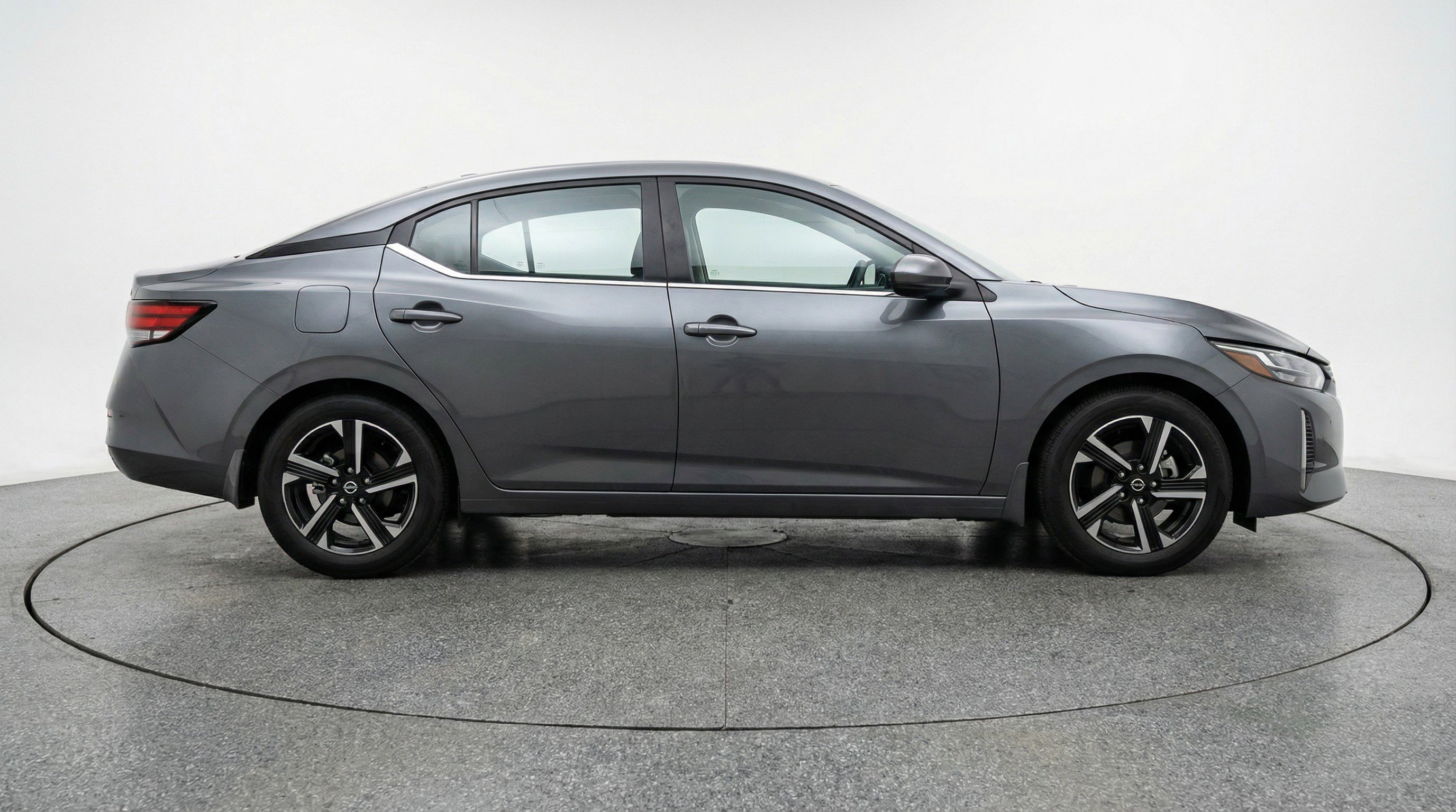 Used 2025 Nissan Sentra SV FWD image 11