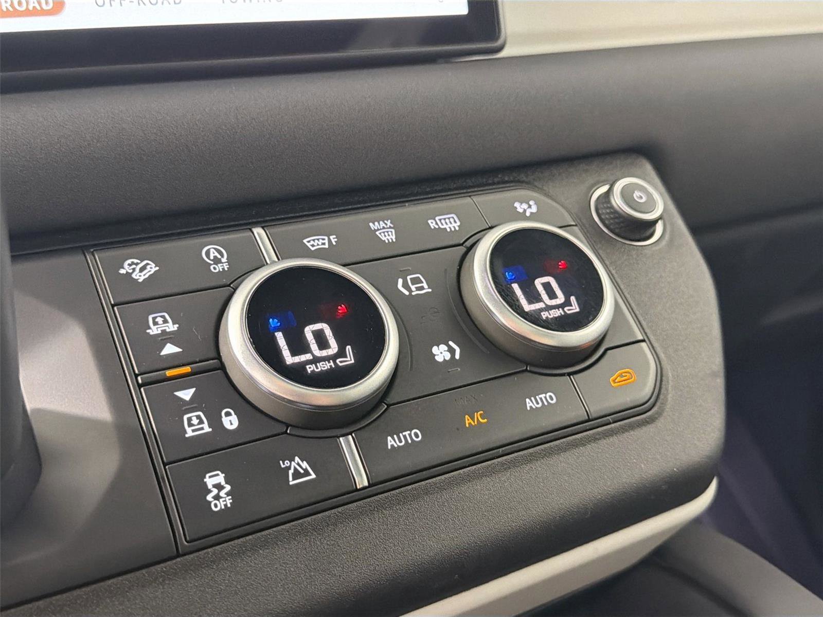 Certified 2021 Land Rover Defender 110 SE image 17