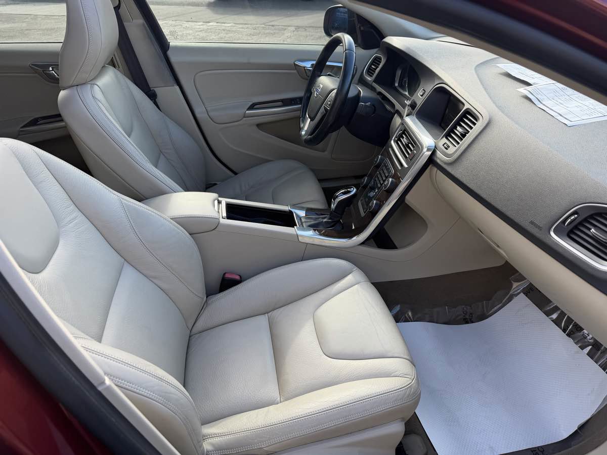 Used 2014 Volvo S60 T5 image 18