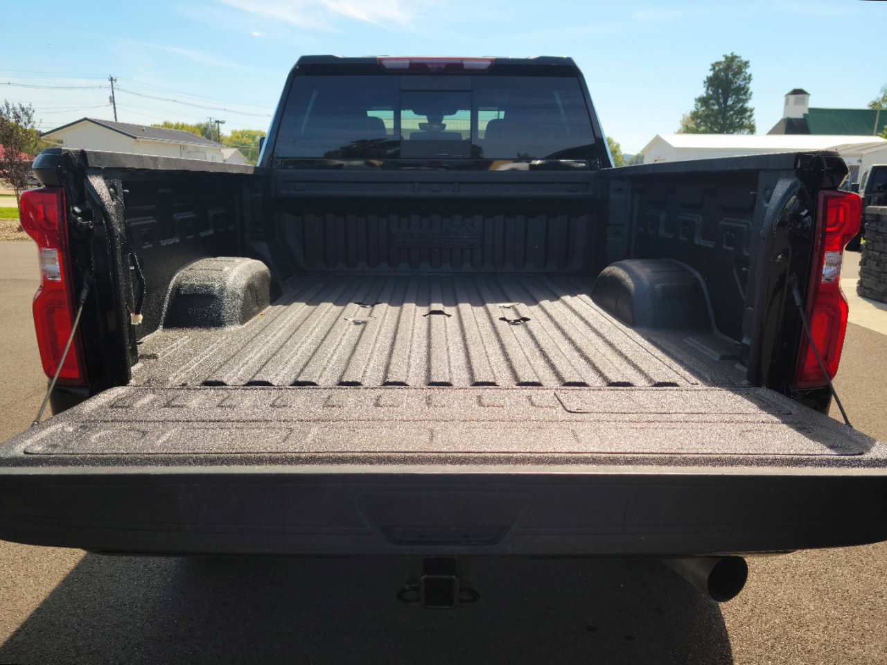 Used 2023 Chevrolet Silverado 2500 High Country w/ Z71 Off-Road Package image 32