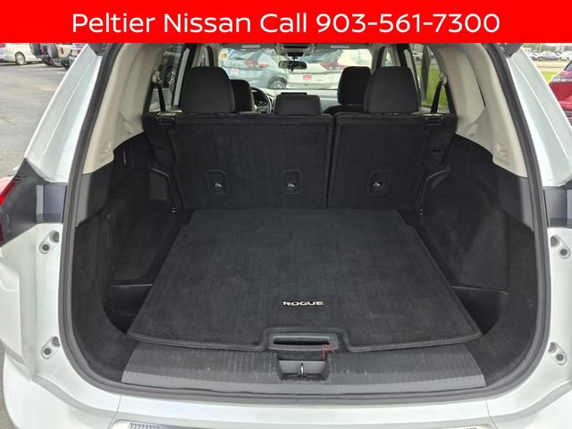 Certified 2024 Nissan Rogue SV FWD image 9