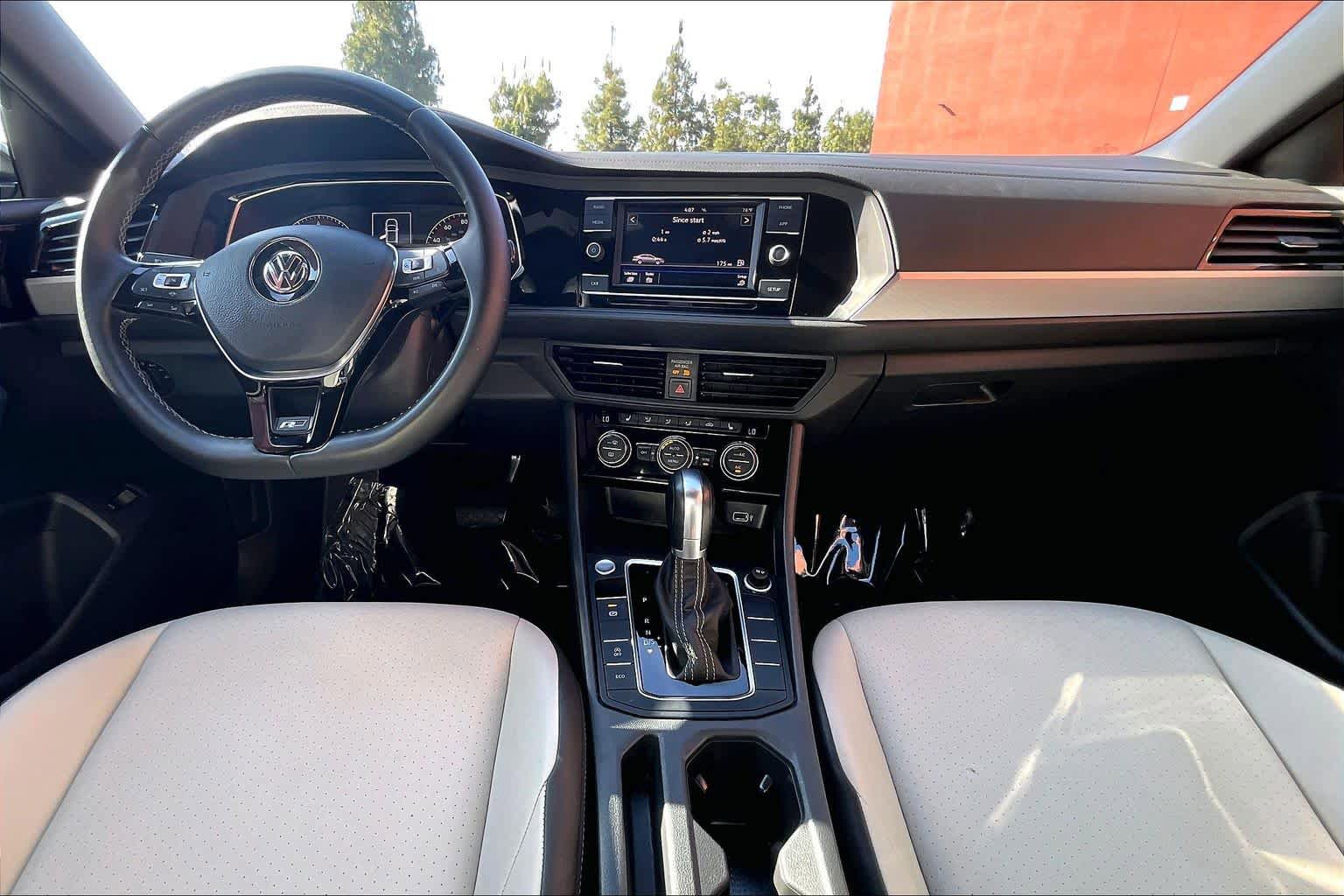 Used 2019 Volkswagen Jetta R-Line FWD image 14