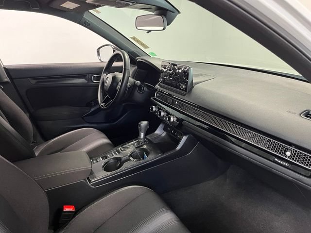 Used 2025 Honda Civic Sport image 11