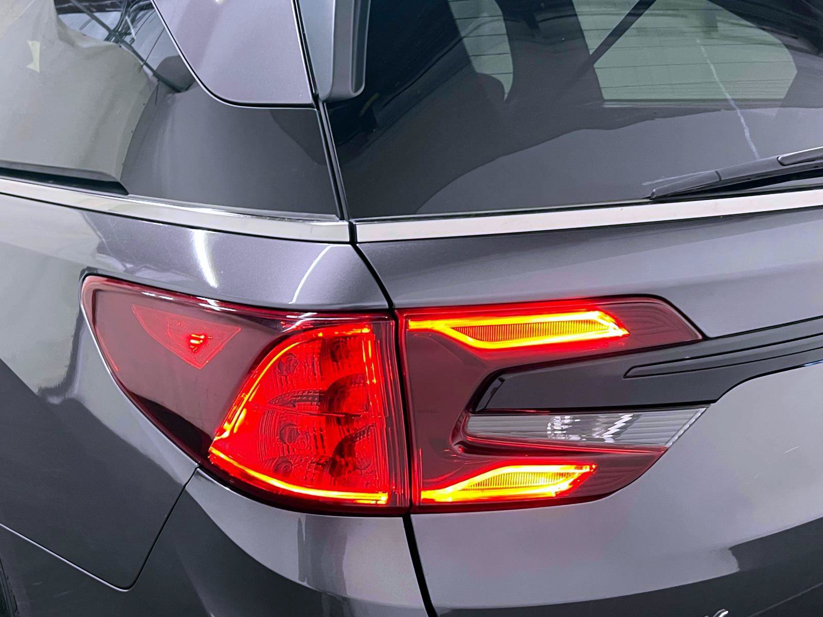 Used 2025 Honda Odyssey EX-L image 10
