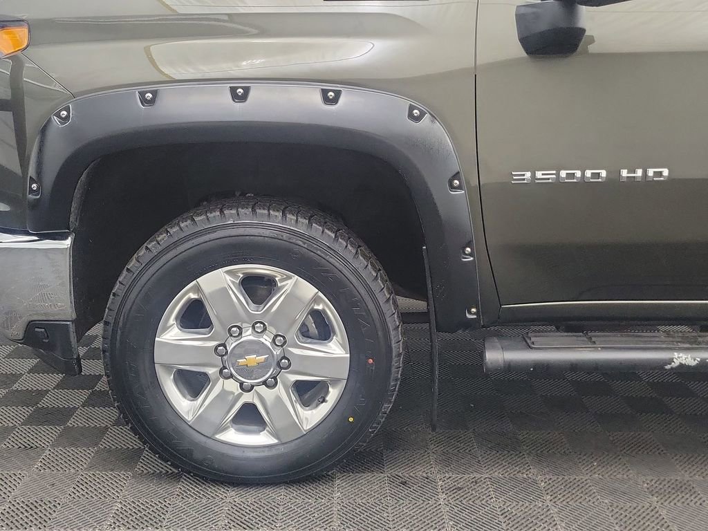 Used 2023 Chevrolet Silverado 3500 LTZ image 10