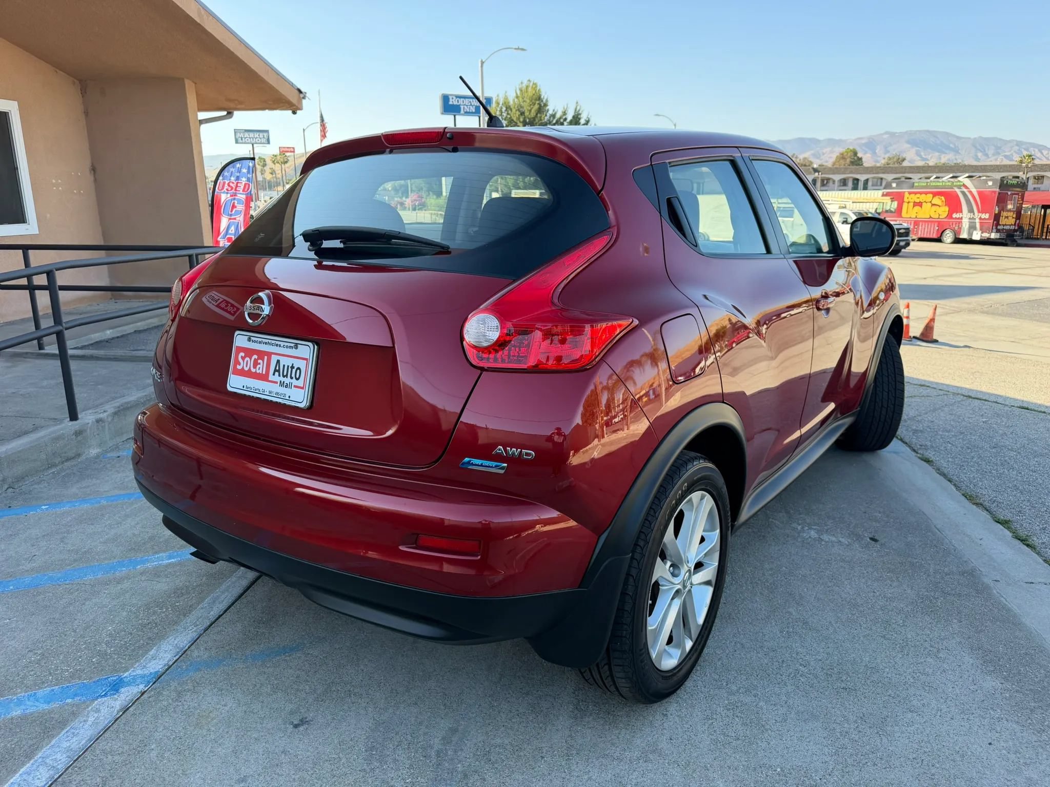Used 2012 Nissan Juke S AWD/4WD image 3