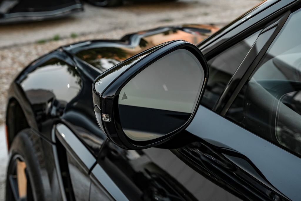 Used 2021 Aston Martin DBX image 43