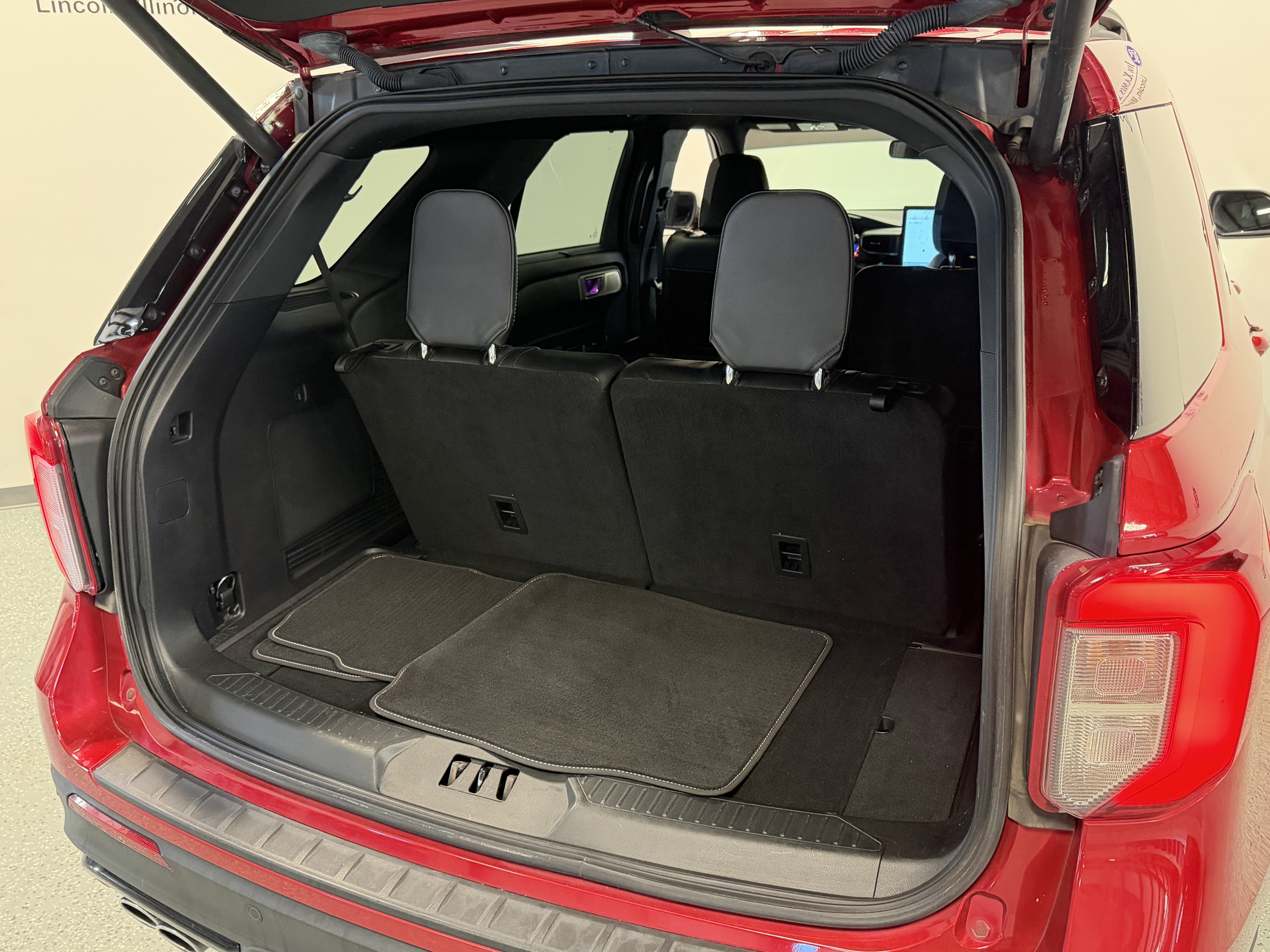 Used 2021 Ford Explorer ST w/ Equipment Group 401A AWD/4WD image 27