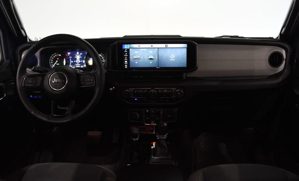 Used 2024 Jeep Wrangler Unlimited AWD/4WD image 9