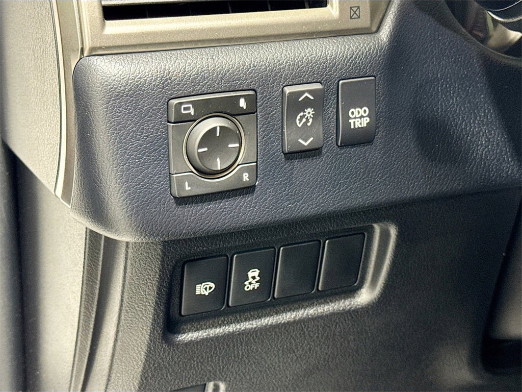 Used 2019 Lexus GX 460 image 28