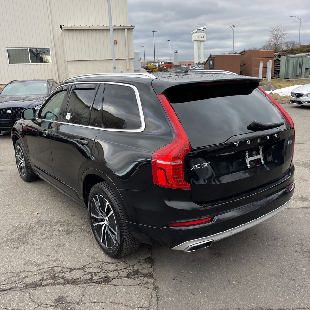 Used 2020 Volvo XC90 T6 Momentum image 4