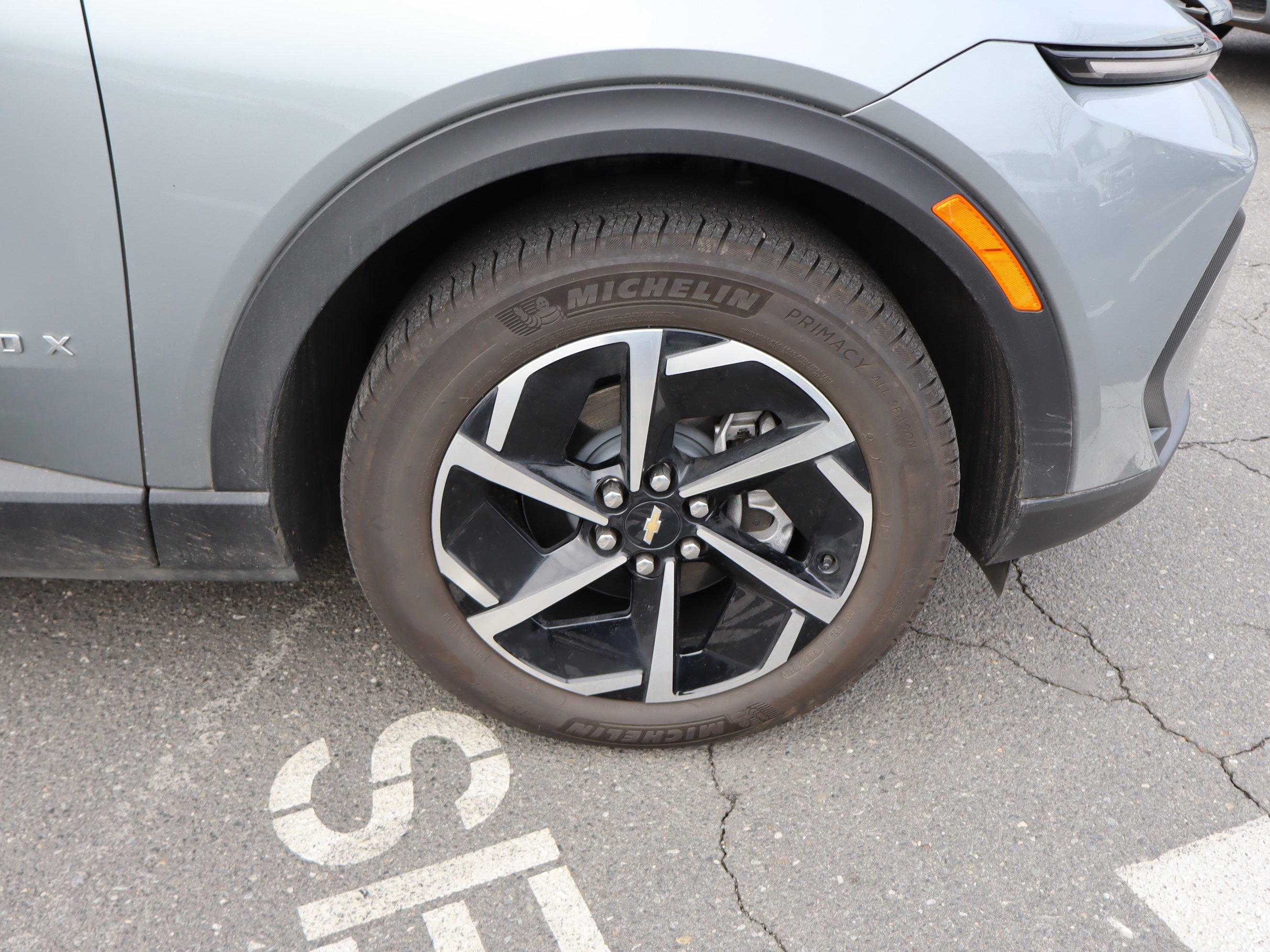 Used 2025 Chevrolet Equinox EV LT image 37