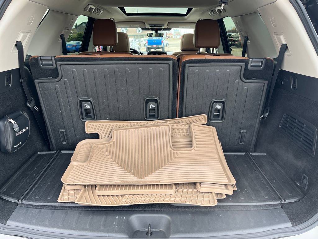 Used 2024 Nissan Pathfinder Platinum image 24