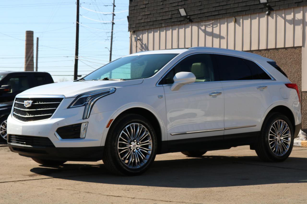Used 2017 Cadillac XT5 Luxury w/ Driver Awareness Package FWD image 16