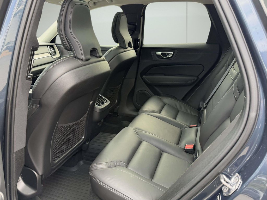 Used 2021 Volvo XC60 T5 Inscription w/ Protection Package Premier AWD/4WD image 14