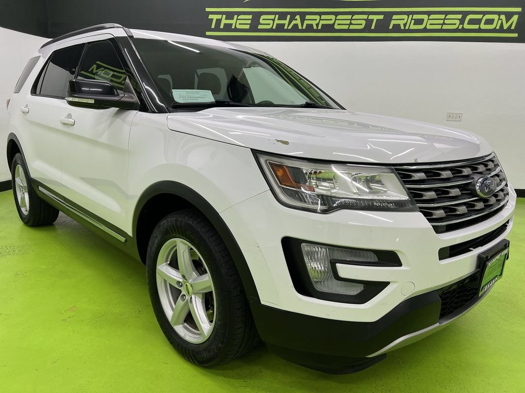 Used 2016 Ford Explorer XLT AWD/4WD image 2