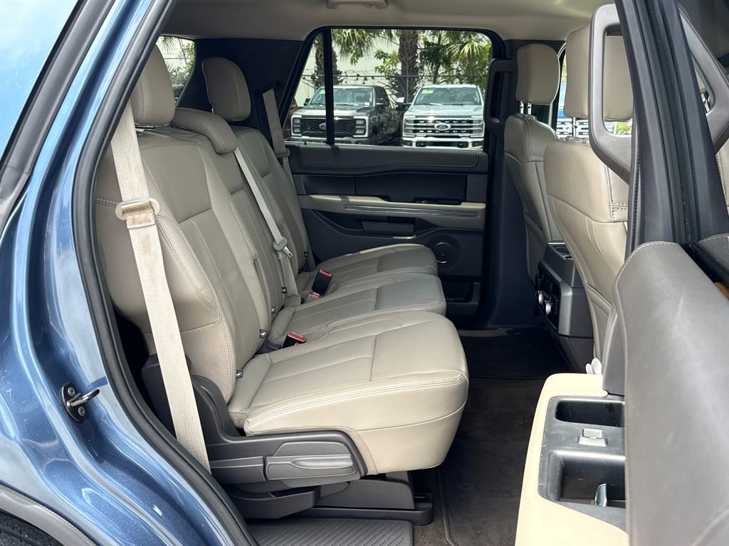 Used 2020 Ford Expedition XLT w/ Equipment Group 202A RWD image 26