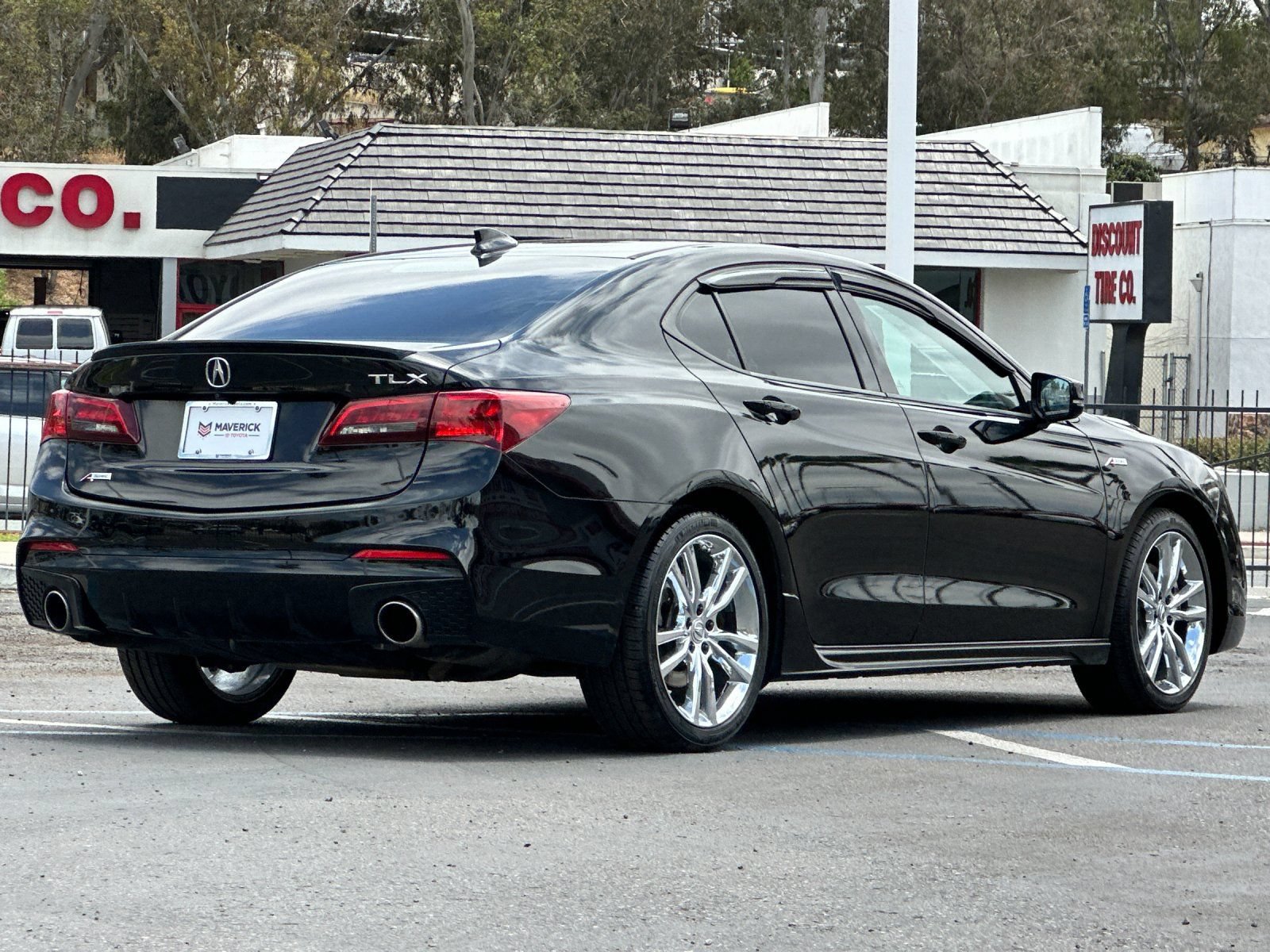 Used 2018 Acura TLX V6 w/ Technology & A-SPEC Pkg FWD image 5