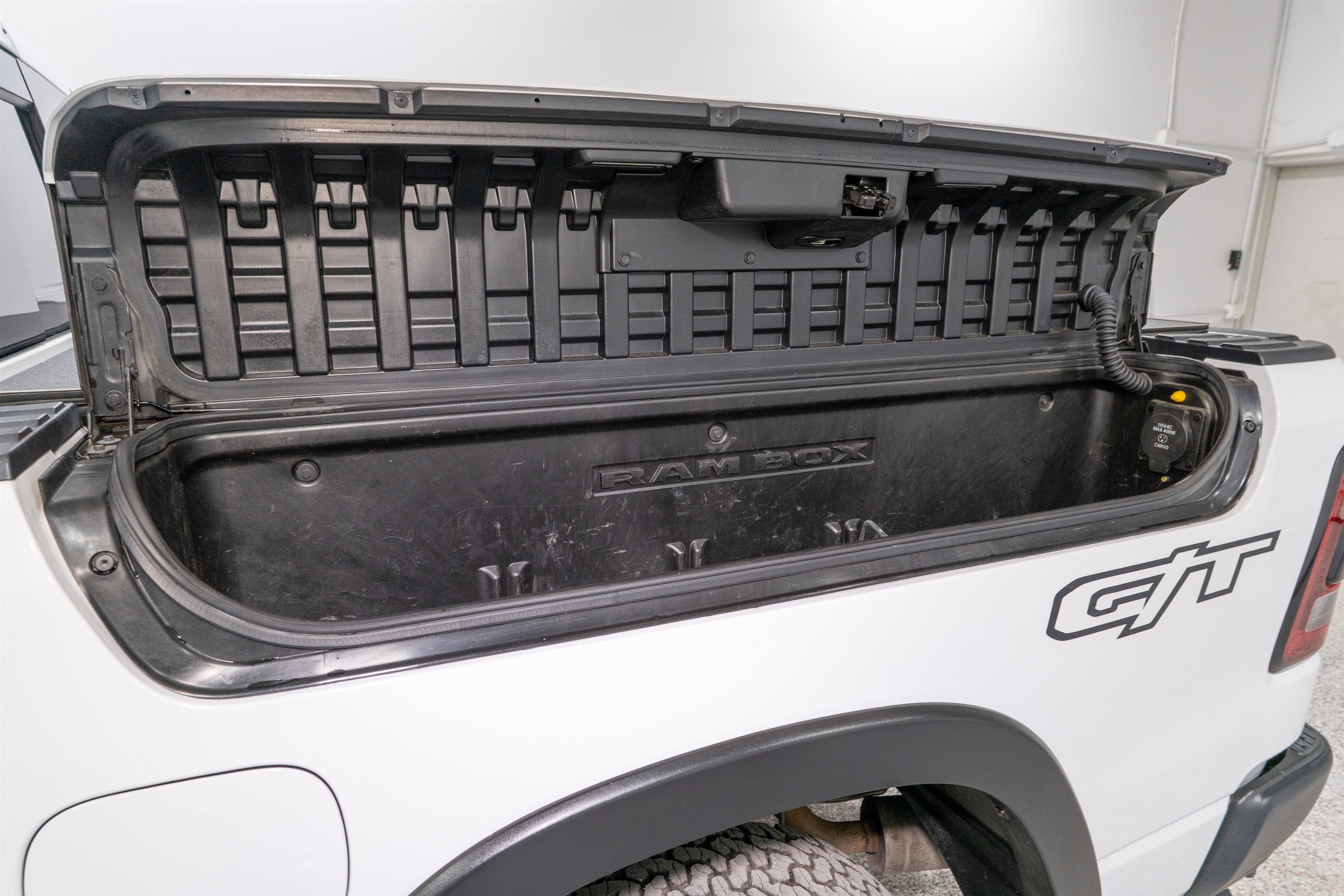 Used 2022 RAM 1500 Rebel w/ G/T Package image 11